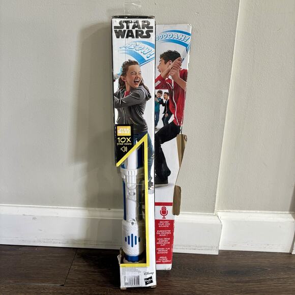 Star Wars Scream Saber Blue Lightsaber Record Your Own Sounds 3 Sound Modes New - Picture 3 of 9